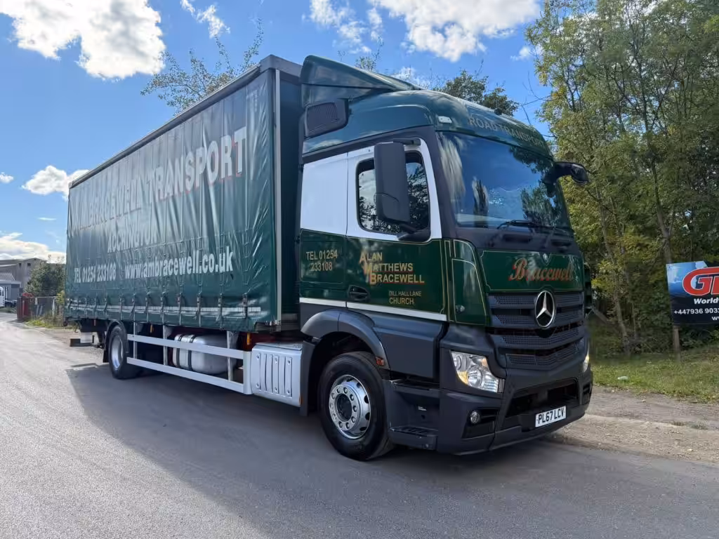 2017 Mercedes Actros 1827 Curtainside Truck